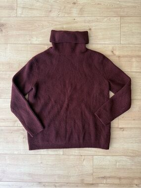 Quince Maroon 100% Cashmere Turtleneck Sweater Ribbed Quiet Luxury Minimalist S